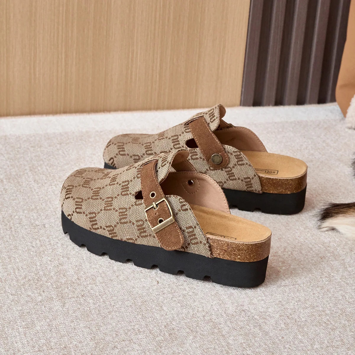 Eva Clogs Mules