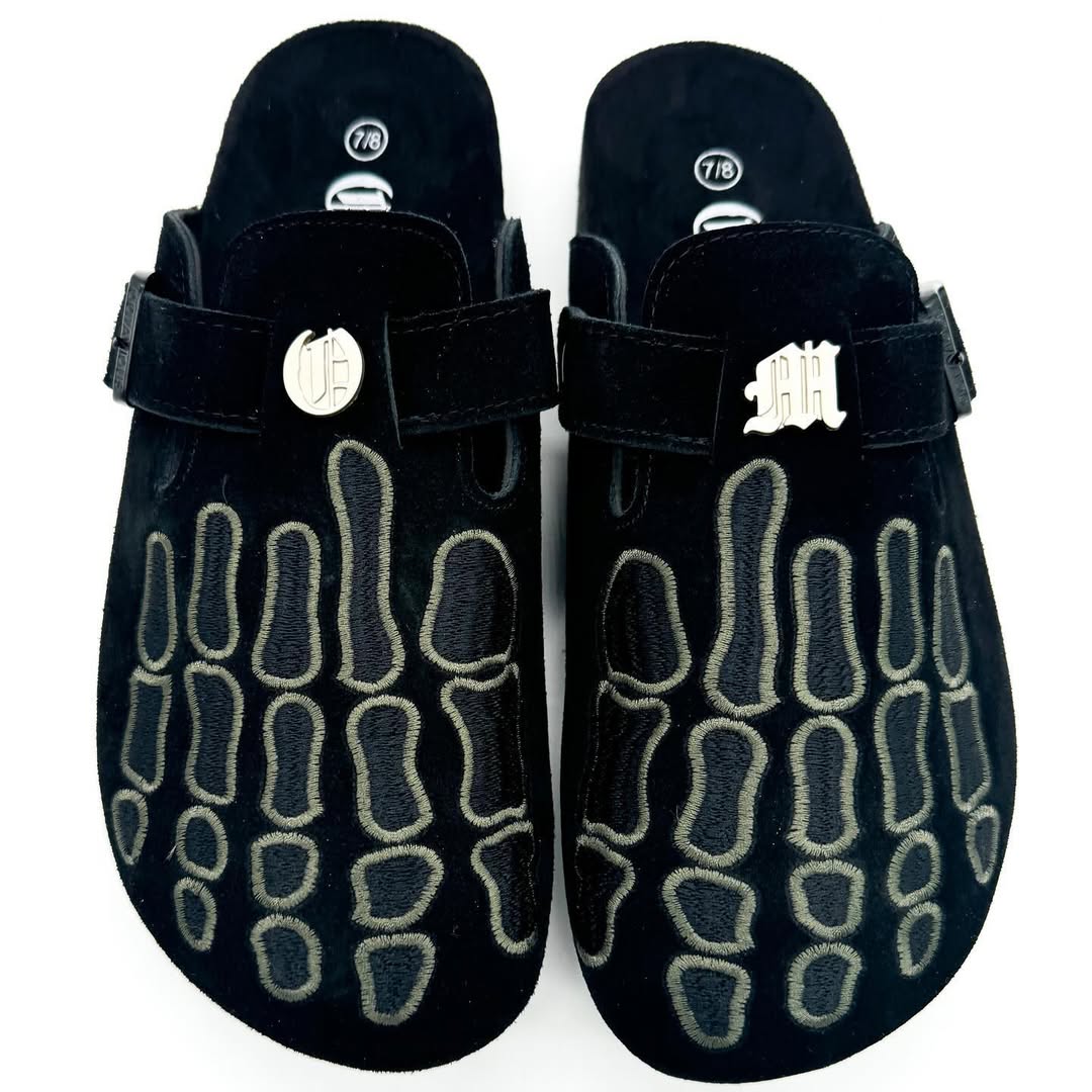 Daimond Black Clogs