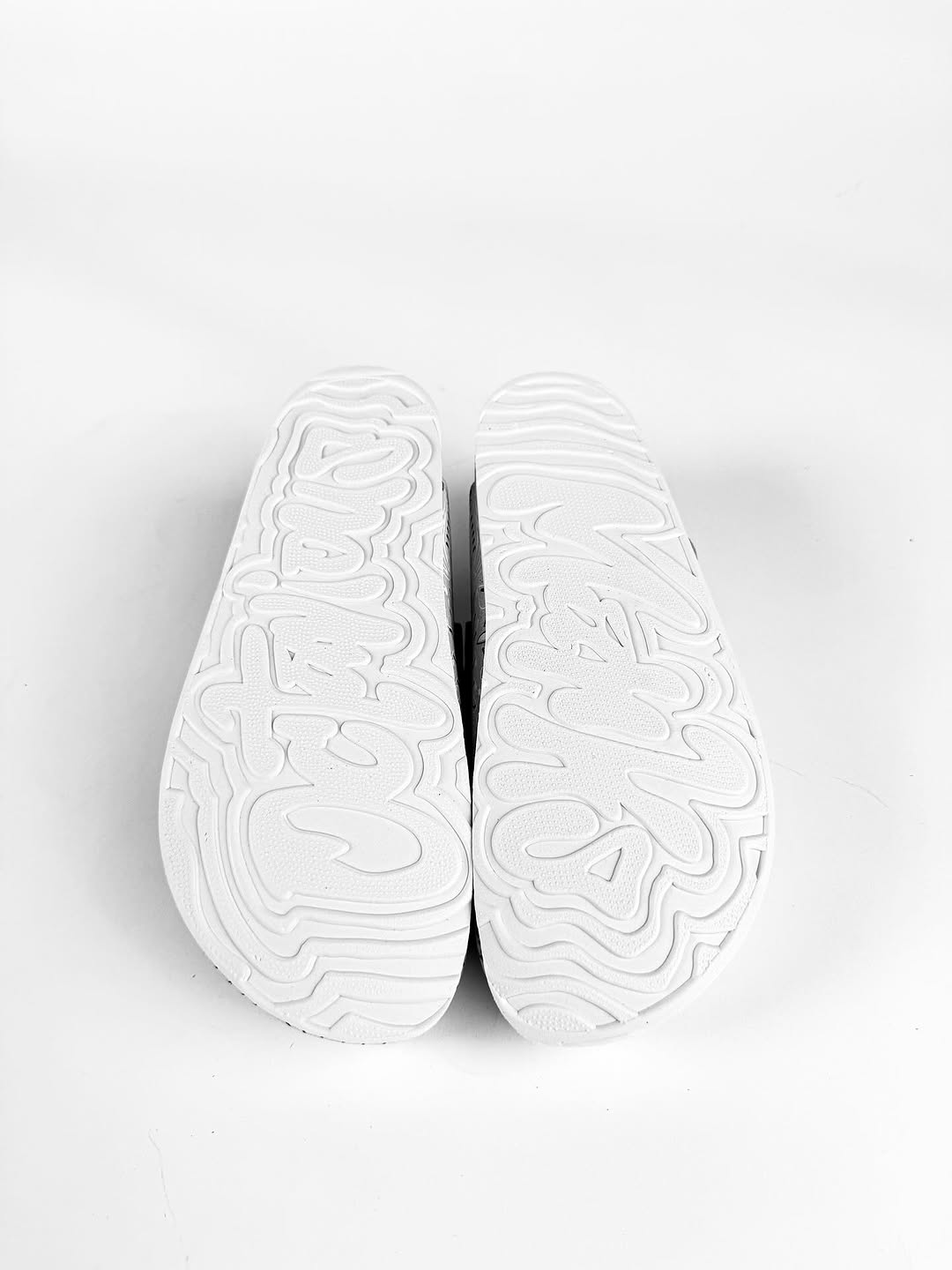 Bandana Paisley Print Clogs